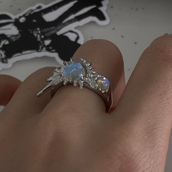 Chic spiky ring with three multicolored zircons